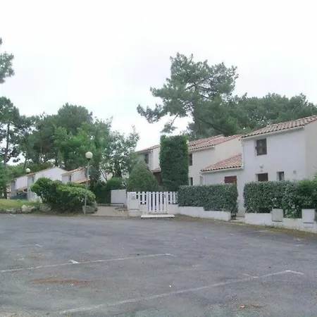 House - Maison Mitoyenne - Studio Mezzanine- Proche Centre Et Plages Par Pistes Cyclables-